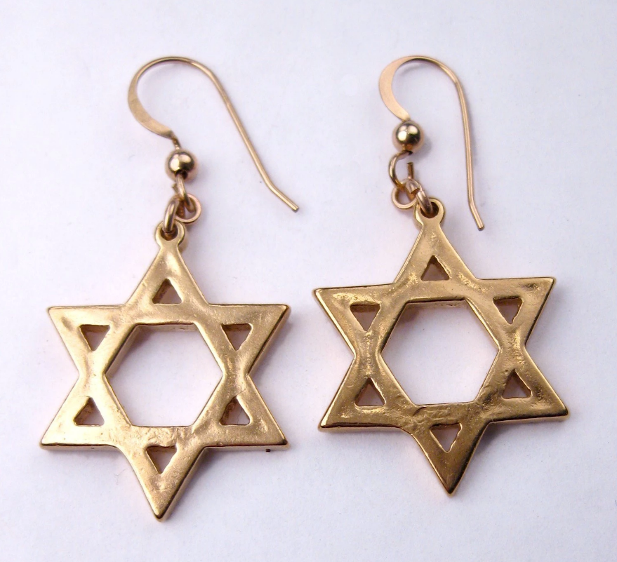 Gifts for Your Girlfriend if She is of Jewish Descent - The Couple ...